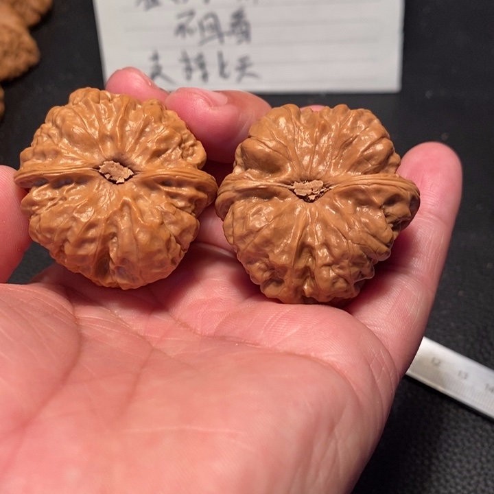 文玩核桃吊坠哇****吖000000110