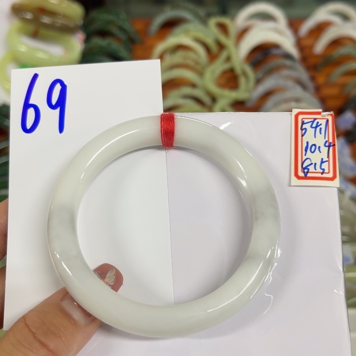****3和田玉未镶嵌手镯
