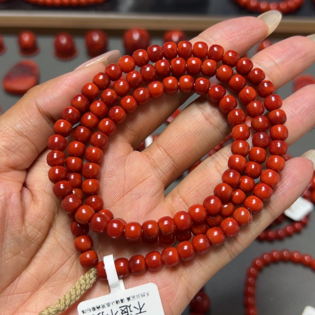 南红玛瑙未镶嵌手串 玫锦双色108 约6mm 色肉兼具