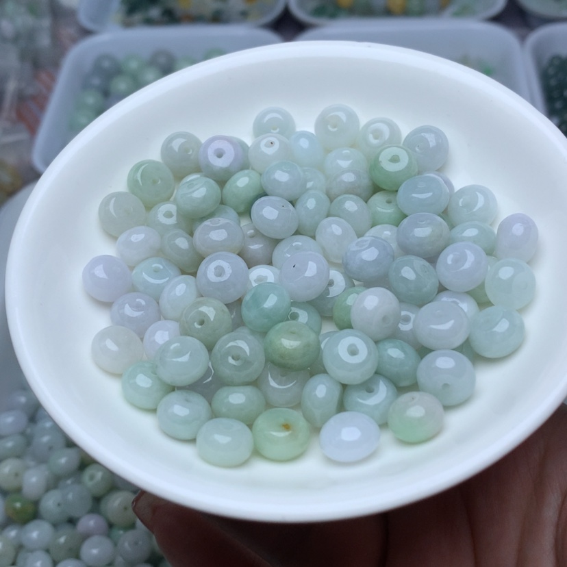 【闪购商品】未镶嵌翡翠手链卡6乘9冰绿白鼓珠40颗
