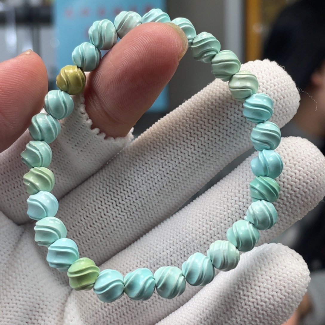 绿松石未镶嵌挂件