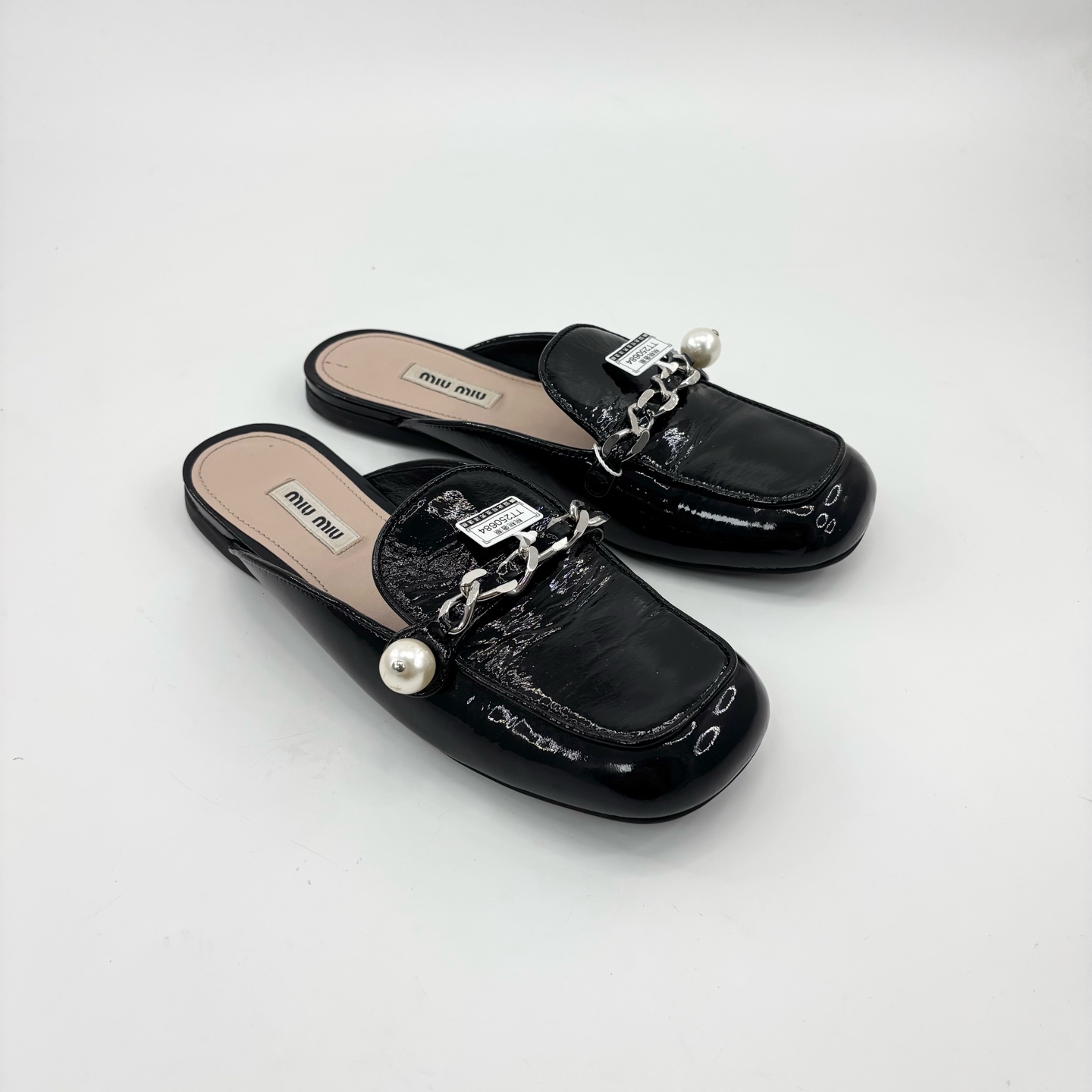 95新 MIU MIU/缪缪 36.5码时尚黑色皮串联珍珠半拖/TT250684