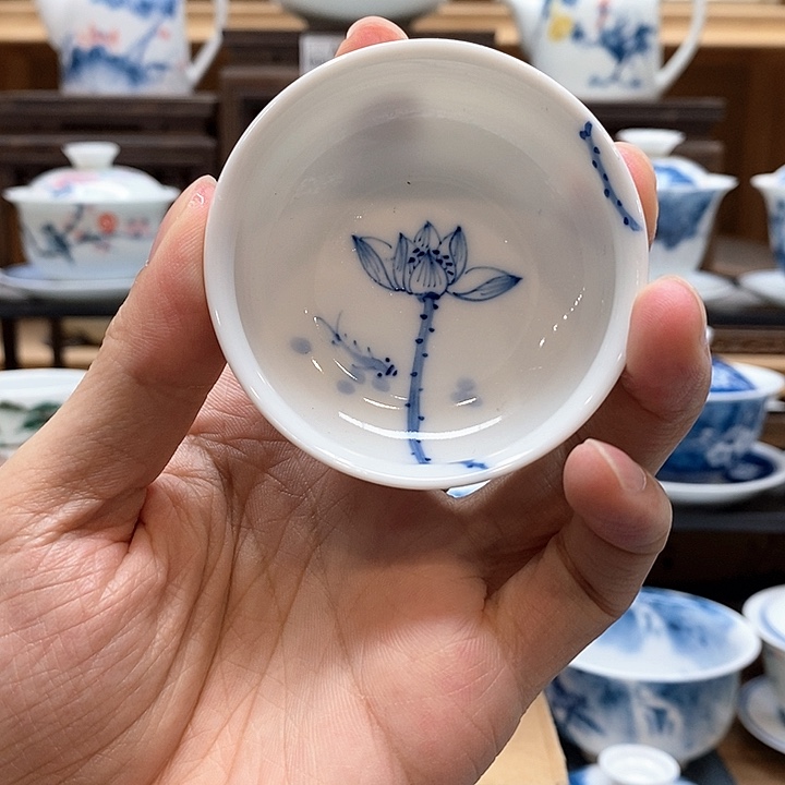 感***生手绘荷花客杯60cc釉下彩微瑕福利款