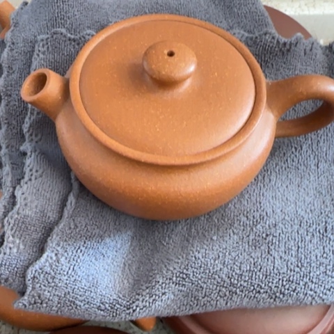 紫砂茶壶黄降坡泥160c c