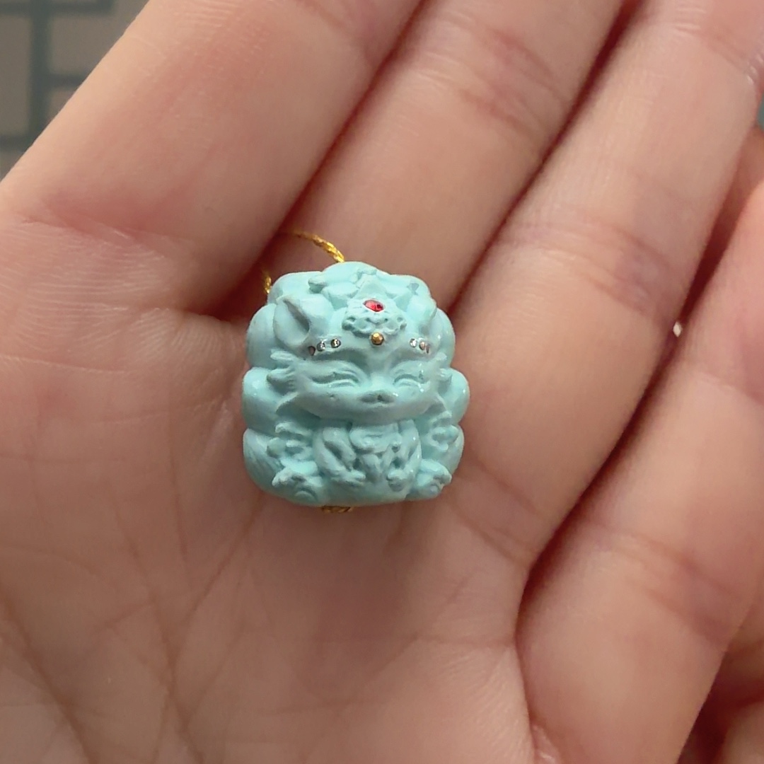 绿松石未镶嵌颈饰