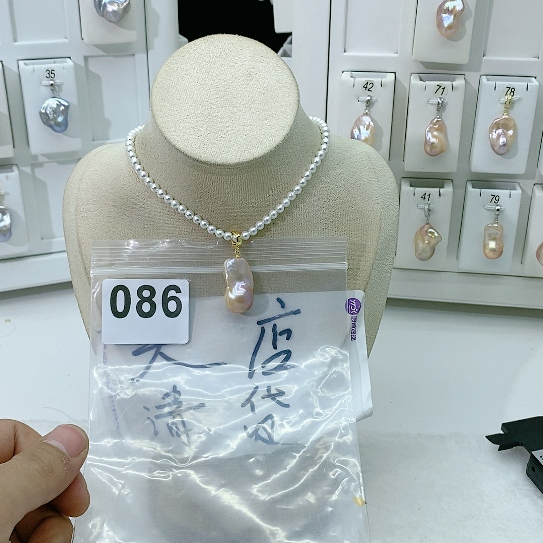淡水珍珠颈饰合金