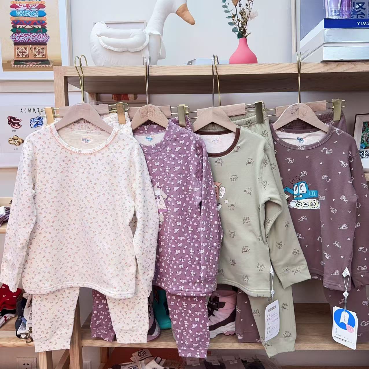 130-1160男女童冬季卡通图案双层保暖套装