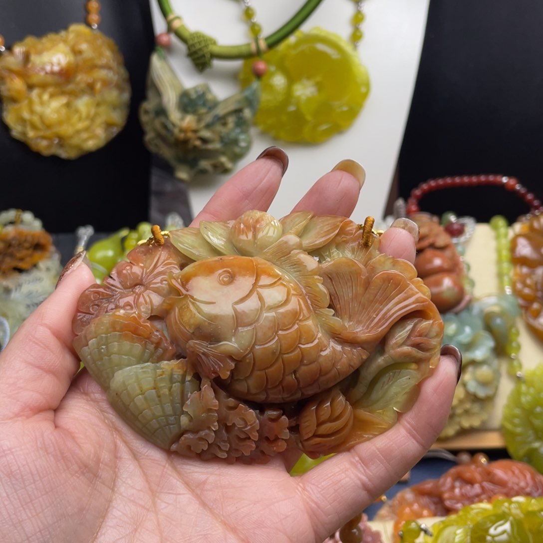 未镶嵌蛇纹石玉颈饰用***洋