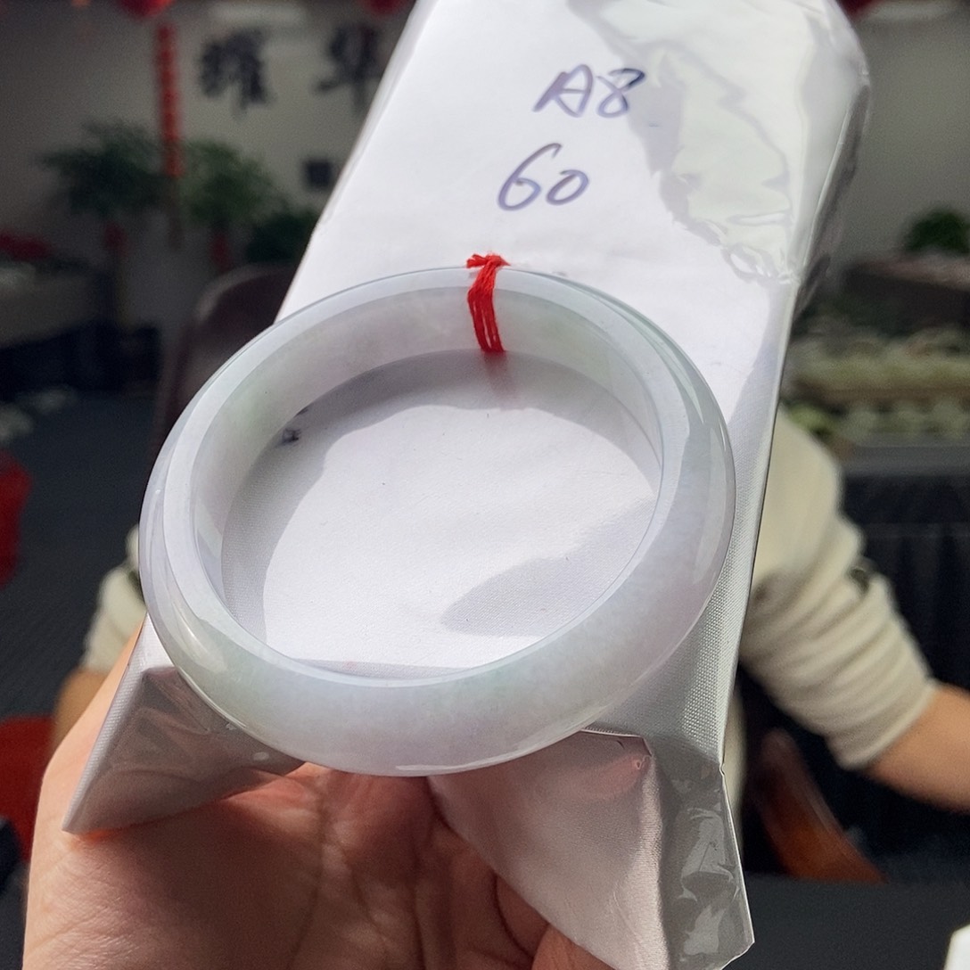 翡翠手镯未镶嵌颜色多样性发拍一发一