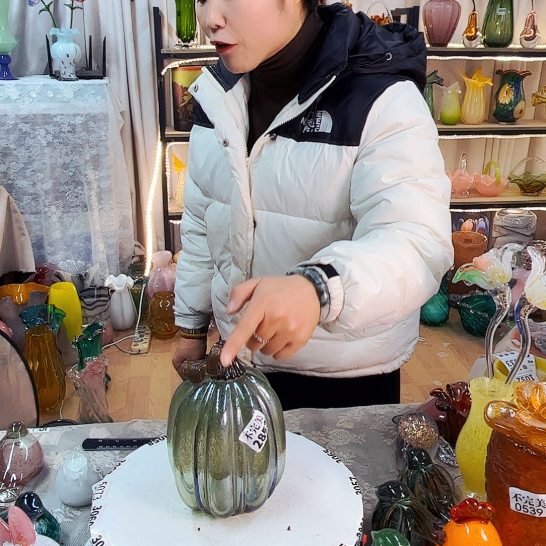 2853 家悦美居琉璃摆件不完美