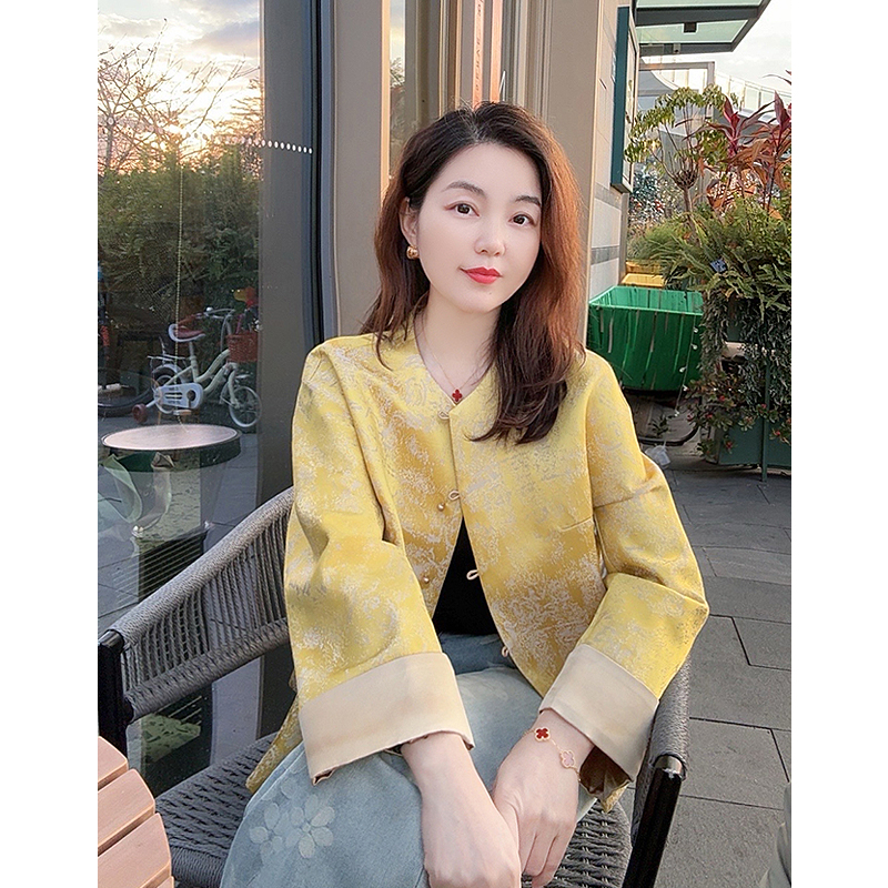 新贵气2025年新款秋季国风高级感老钱风黄色出游服装女