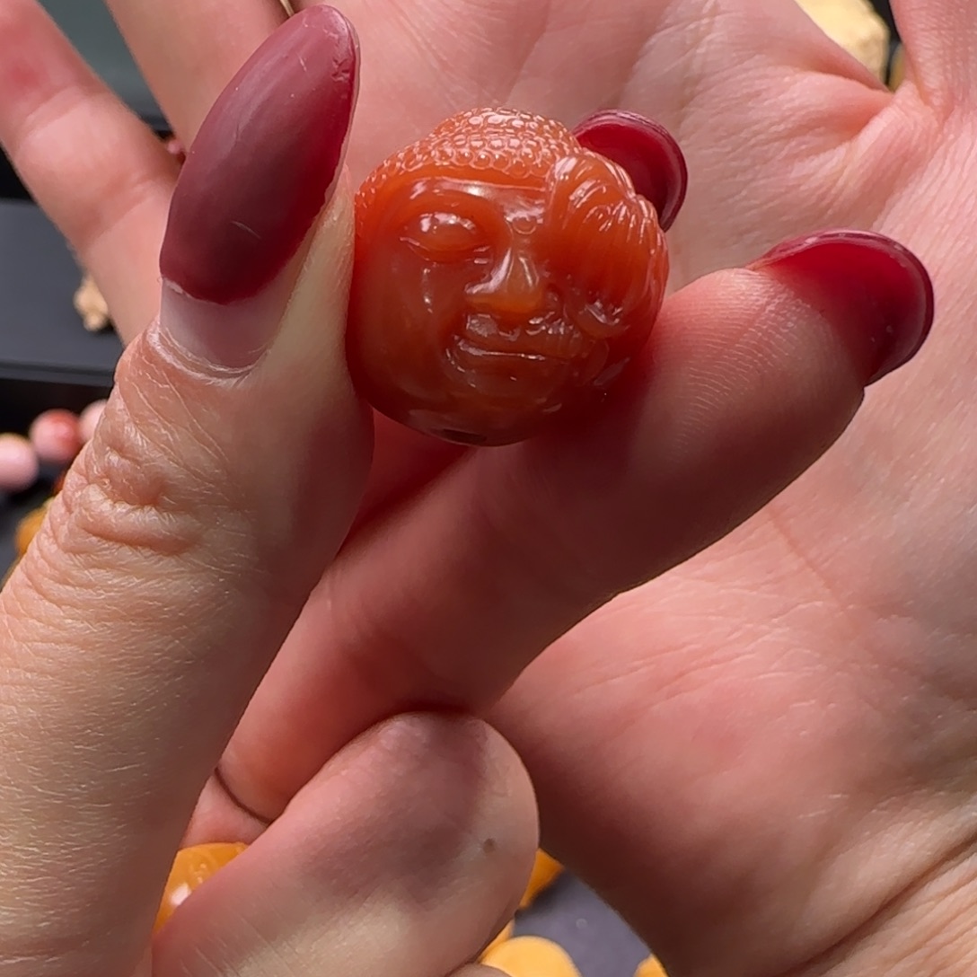 良***辰石英质玉未镶嵌颈饰