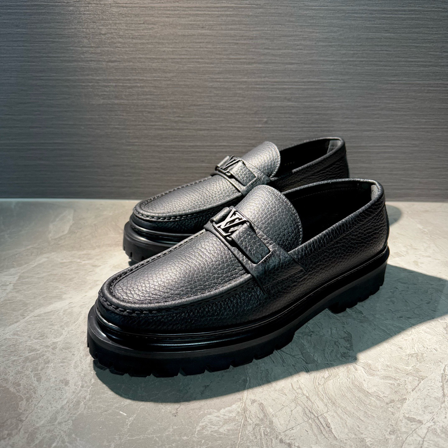 99新 LouisVuitton/路易威登 黑色皮面厚底25年新款乐福鞋 41.5码