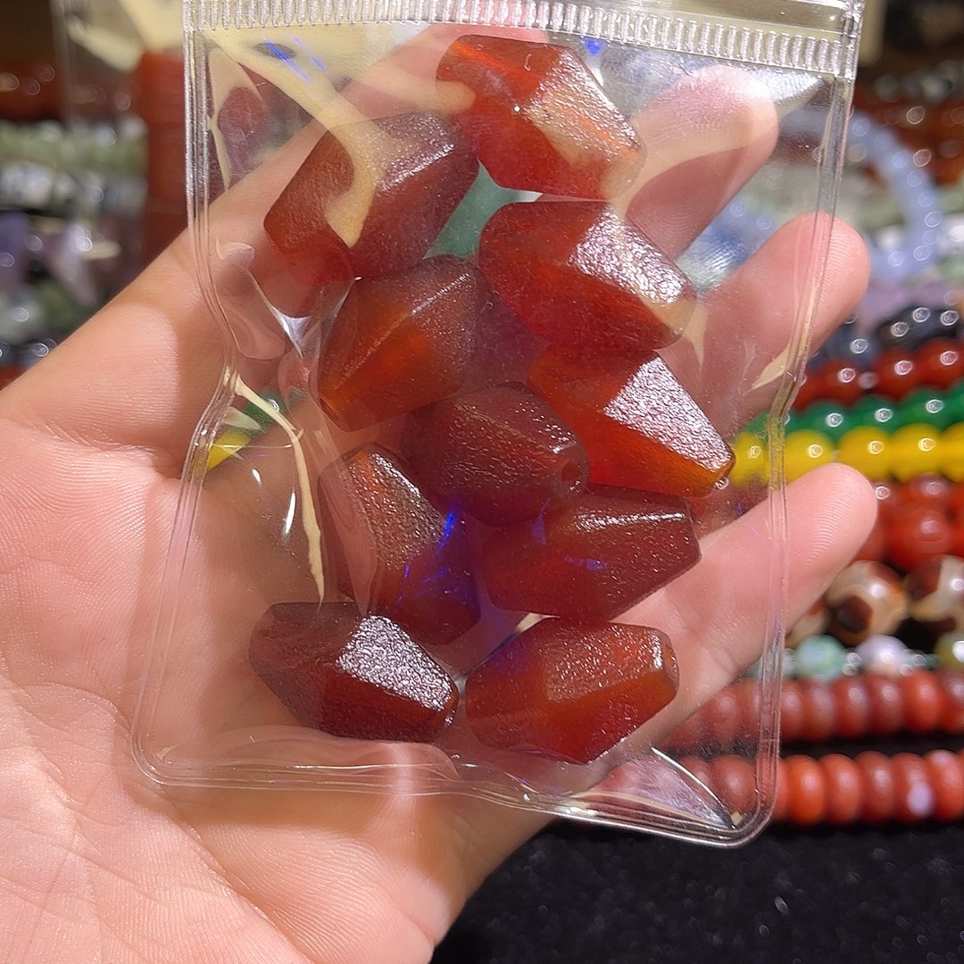 玛瑙/玉髓未镶嵌珠宝半成品四玛瑙红*10颗