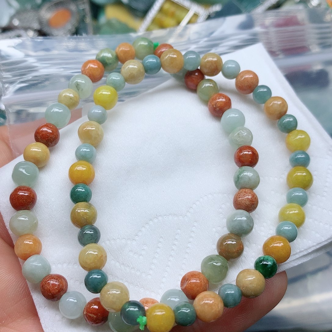 翡翠颈饰未镶嵌手串