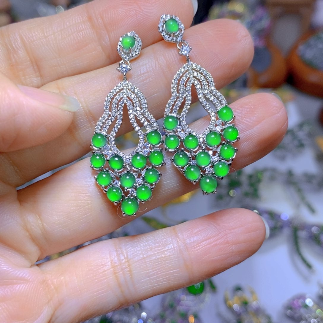 翡翠颈饰银S925镶嵌天然翡翠