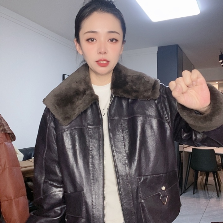 绵羊皮配皮毛一体领鹅绒M125斤内