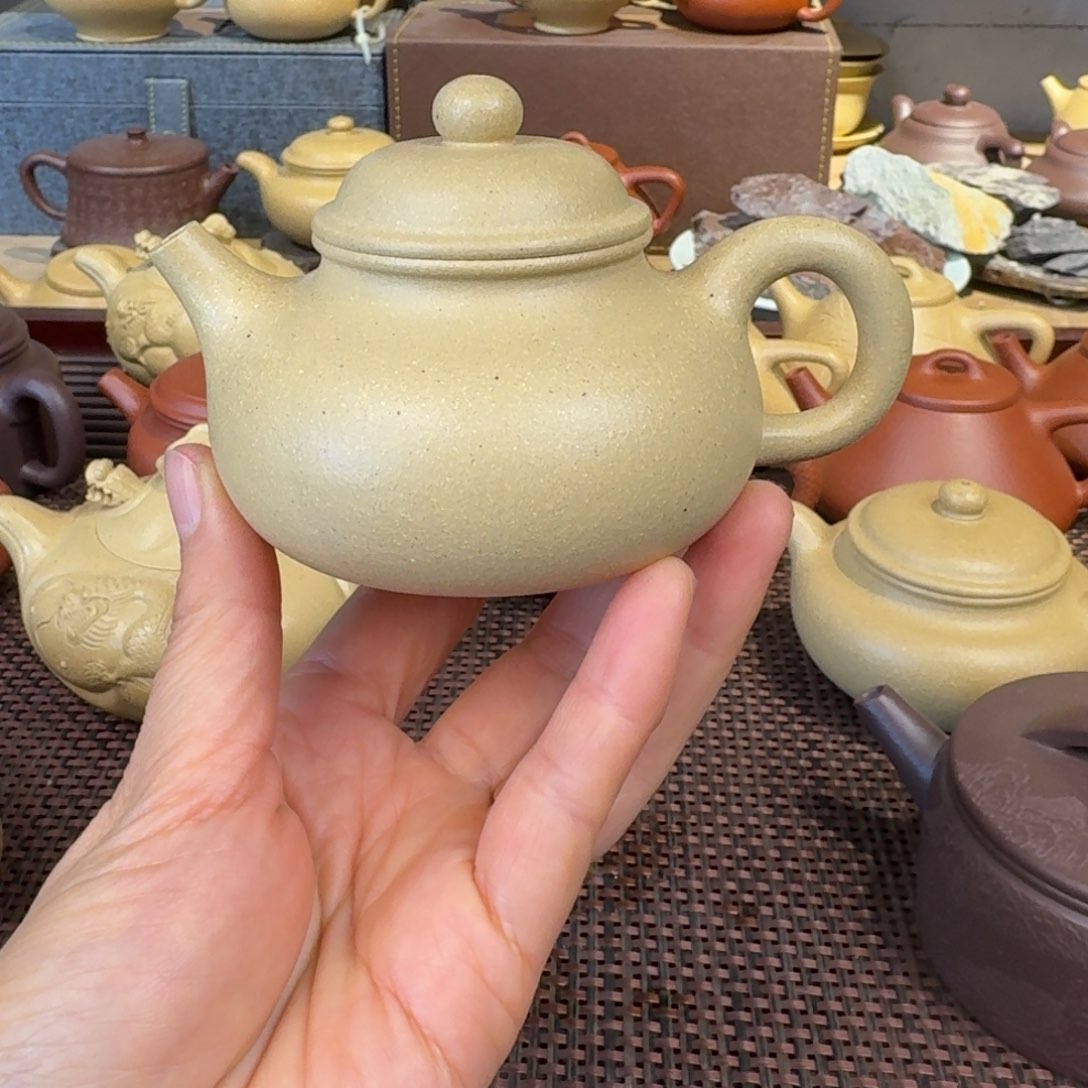 本山绿泥茶壶150毫升左右