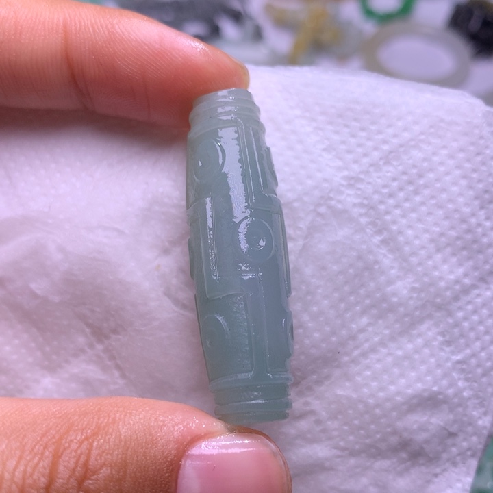 定制翡翠未镶嵌天珠