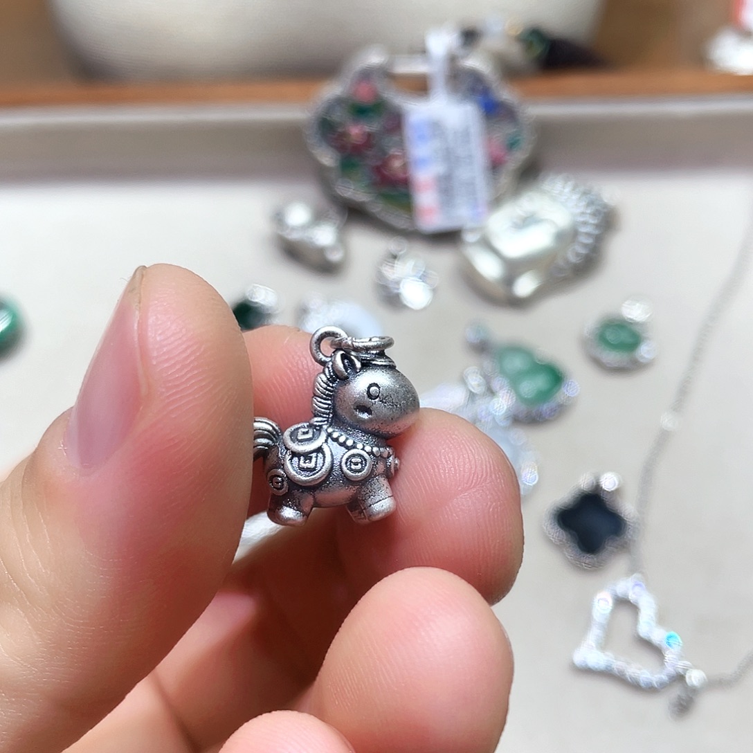 坠链均925银锆石小马