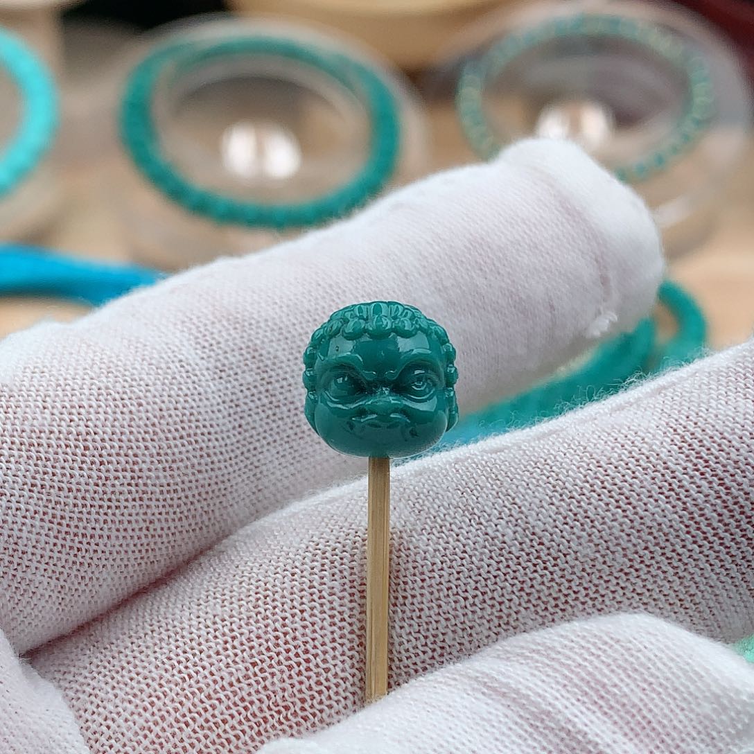 绿松石颈饰未镶嵌