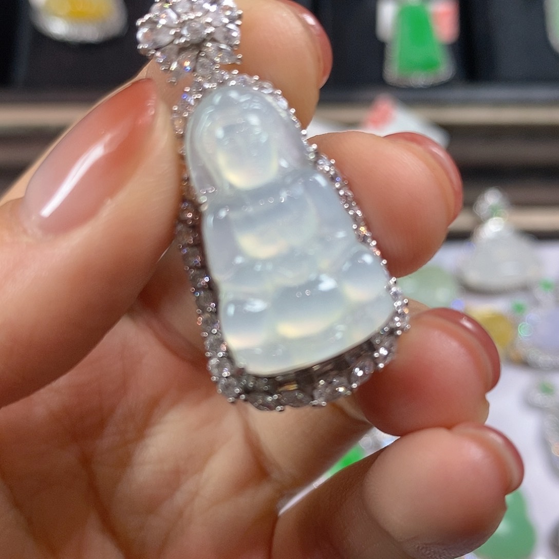 翡翠颈饰银S925镶嵌天然翡翠