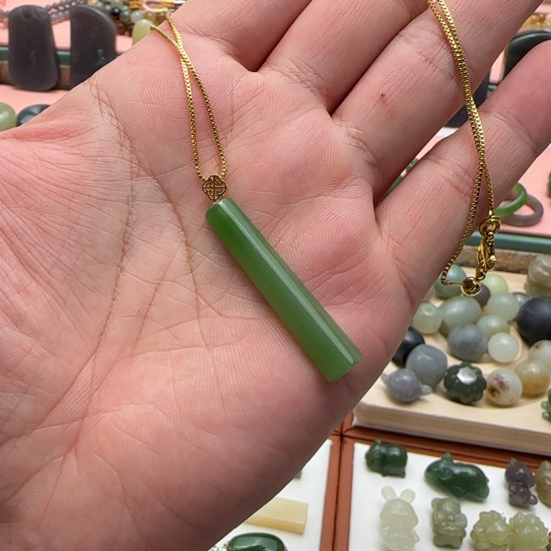 和田玉（碧玉）18K金镶嵌吊坠(不含链)