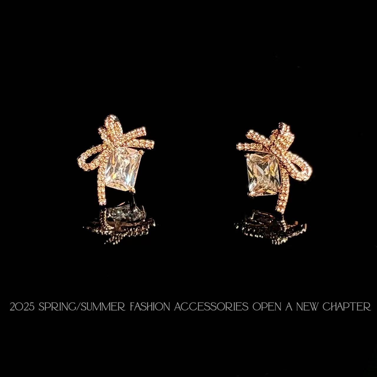 铜合金耳饰 镀k金 2025款C8711【玫糖蝶芒】铂堡俪 BOBAOLI 耳钉