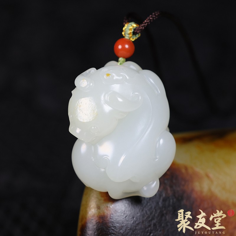 聚友堂王伟玉雕21.9克新疆和田玉籽料白玉生肖牛瑞兽挂件玉吊坠