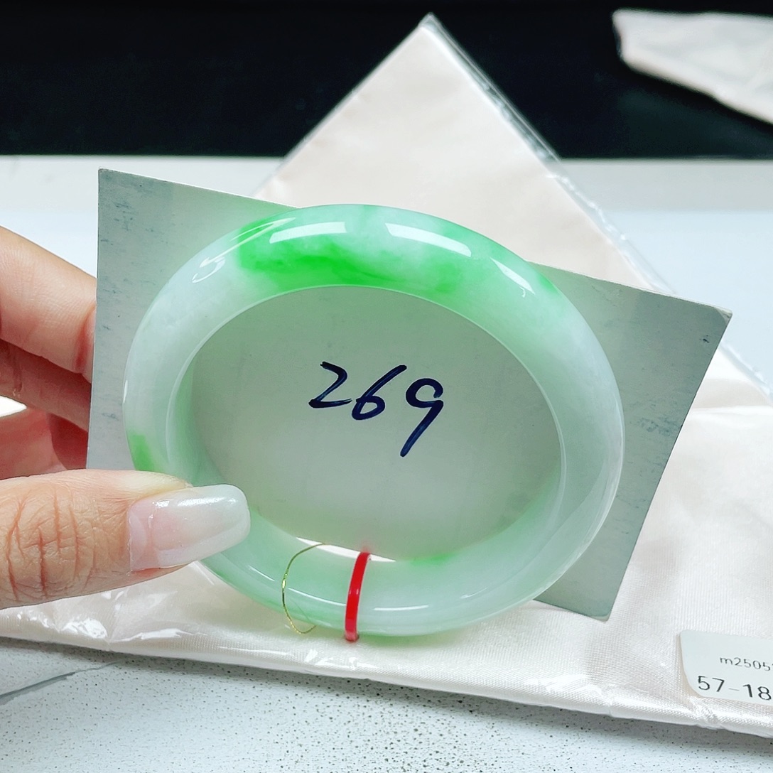 翡翠未镶嵌手镯 正圈57