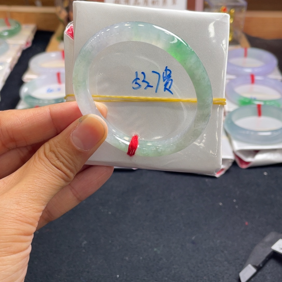 翡翠手镯未镶嵌53.7贵妃天然翡翠A货
