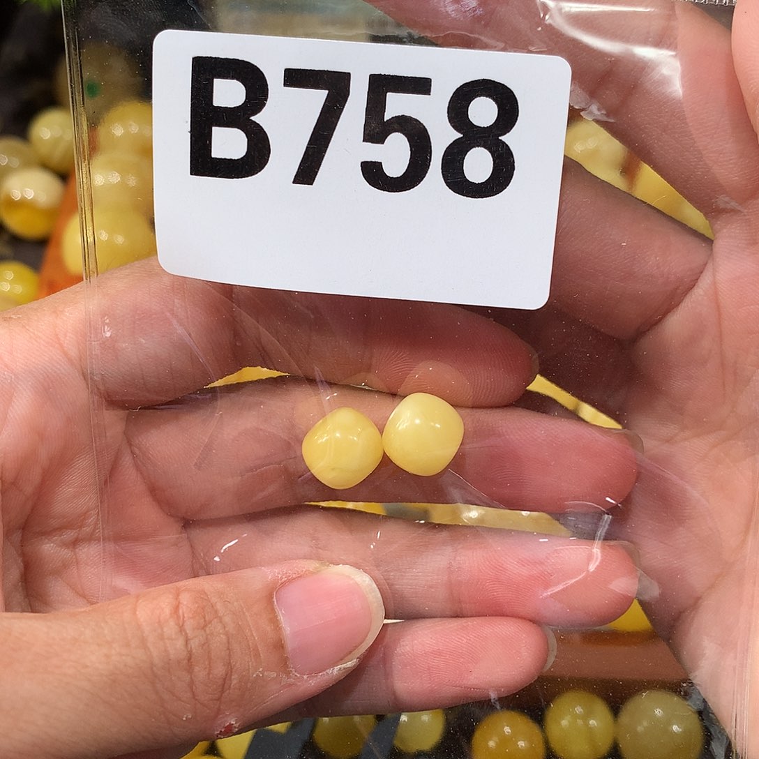 未镶嵌琥珀珠宝奇石