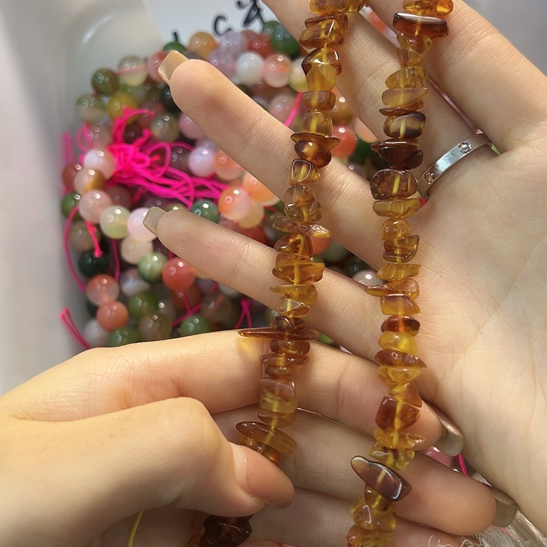 玛瑙/玉髓合金珠宝半成品琥珀碎石一条