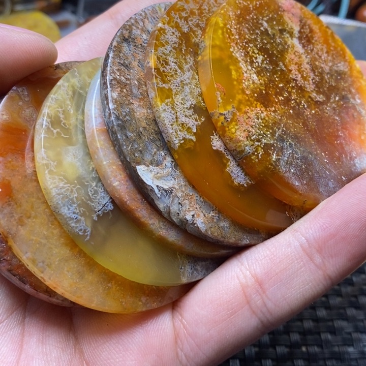 玛瑙/玉髓颈饰未镶嵌