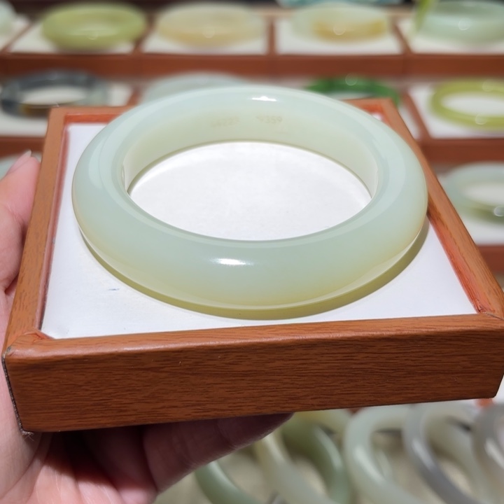 未镶嵌手镯和田玉翠感59-60