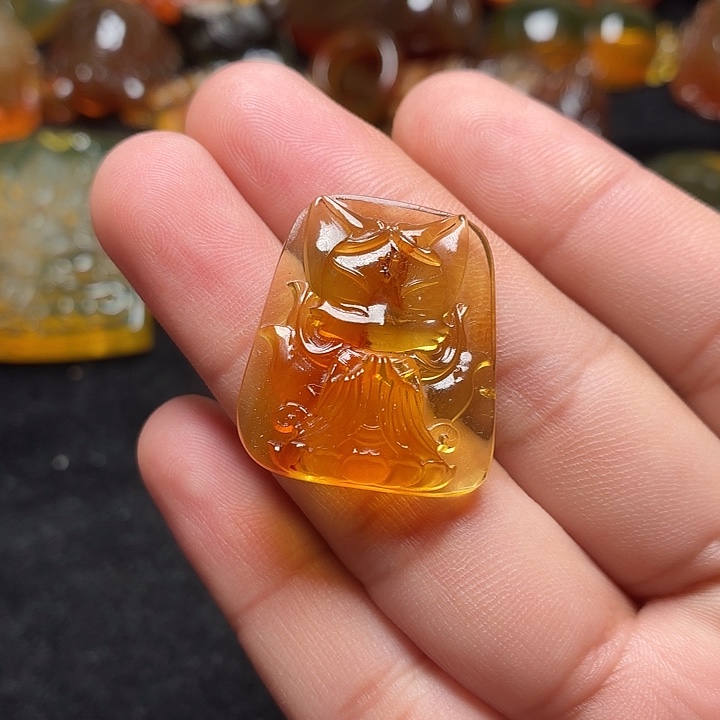 琥珀未镶嵌颈饰146