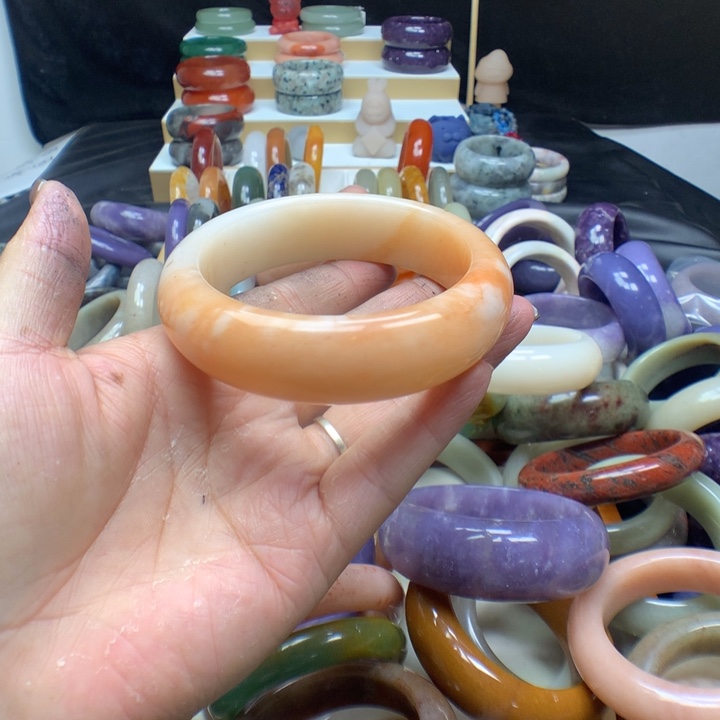 未镶嵌手镯石英质玉温**静