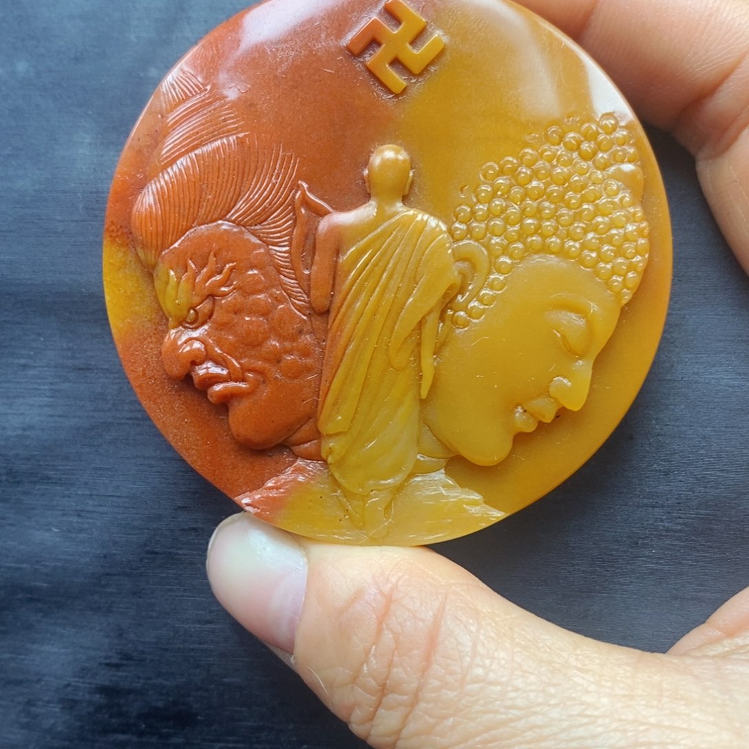 石英质玉（黄龙玉）颈饰未镶嵌