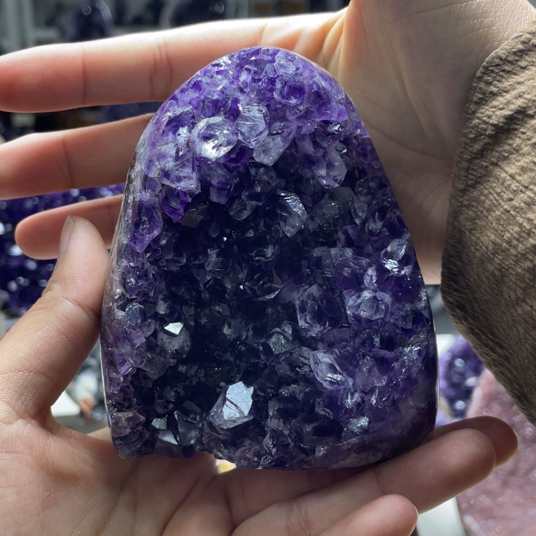 紫晶大型摆件（非配饰）未镶嵌