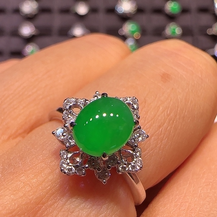 翡翠戒指18K金镶嵌戒指