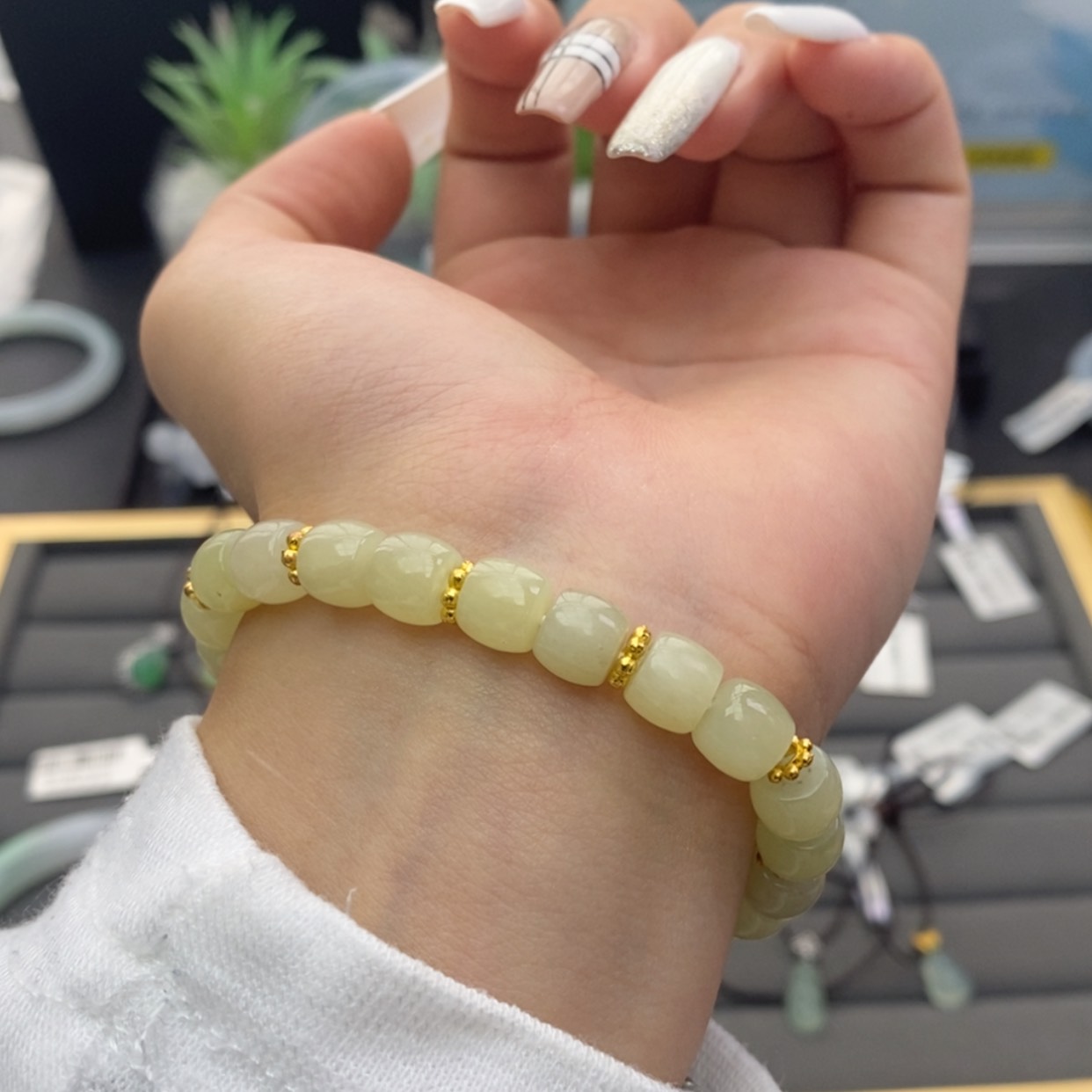 【闪购商品】未镶嵌手链和田玉（糖玉）