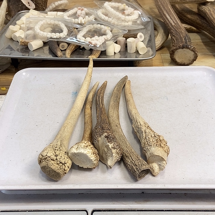 大叶紫檀（黑酸枝木类）