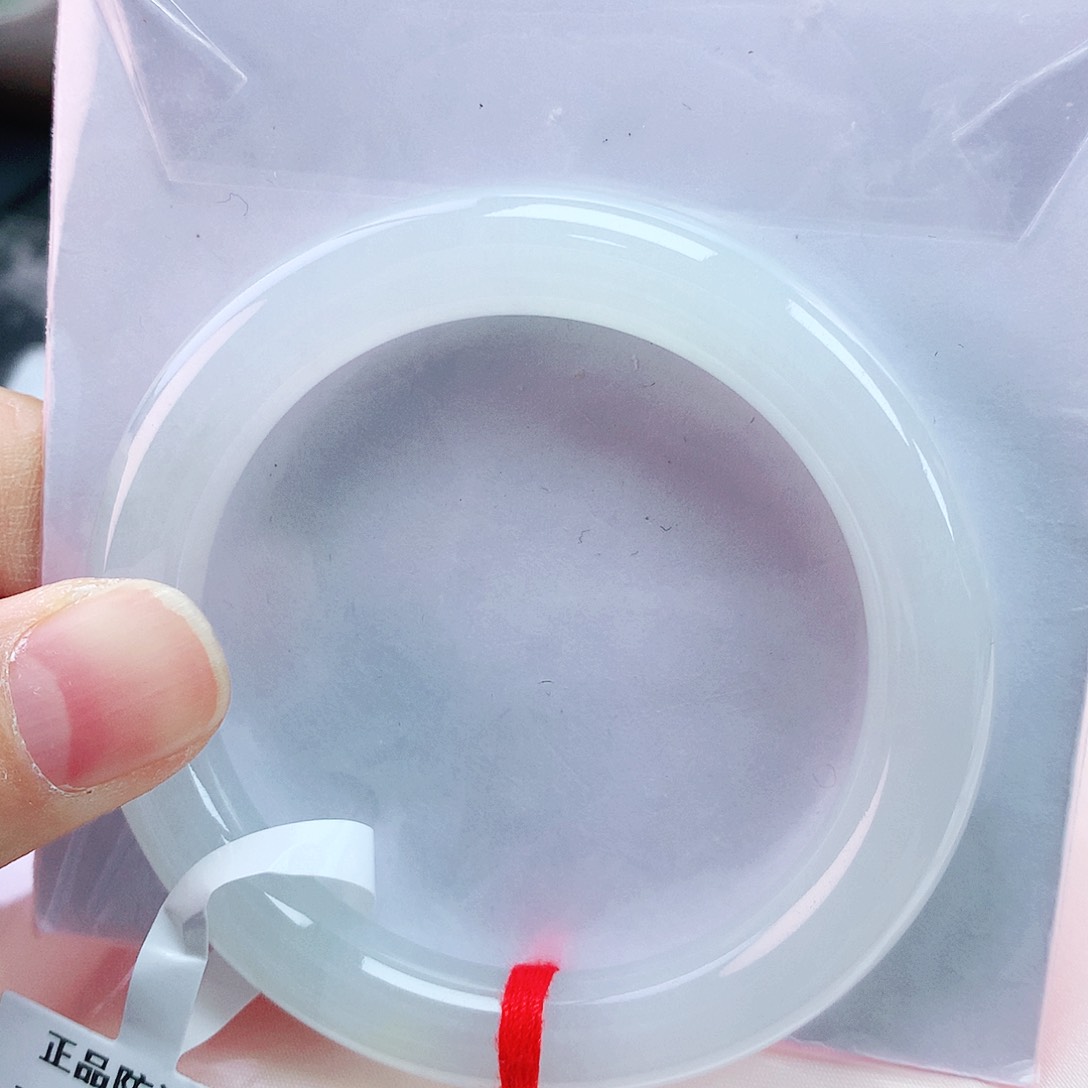 翡翠手镯未镶嵌50胖