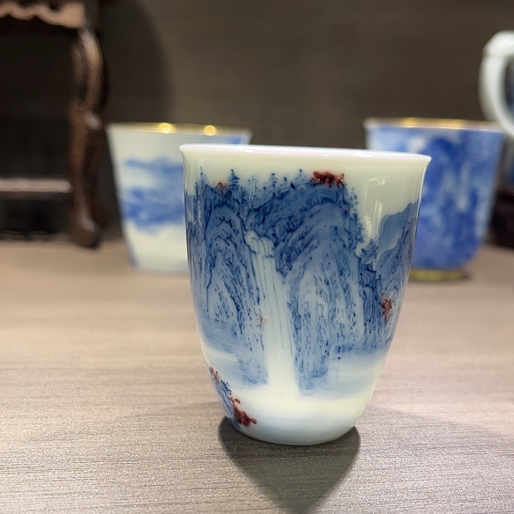 手工青花釉里山水闻香杯