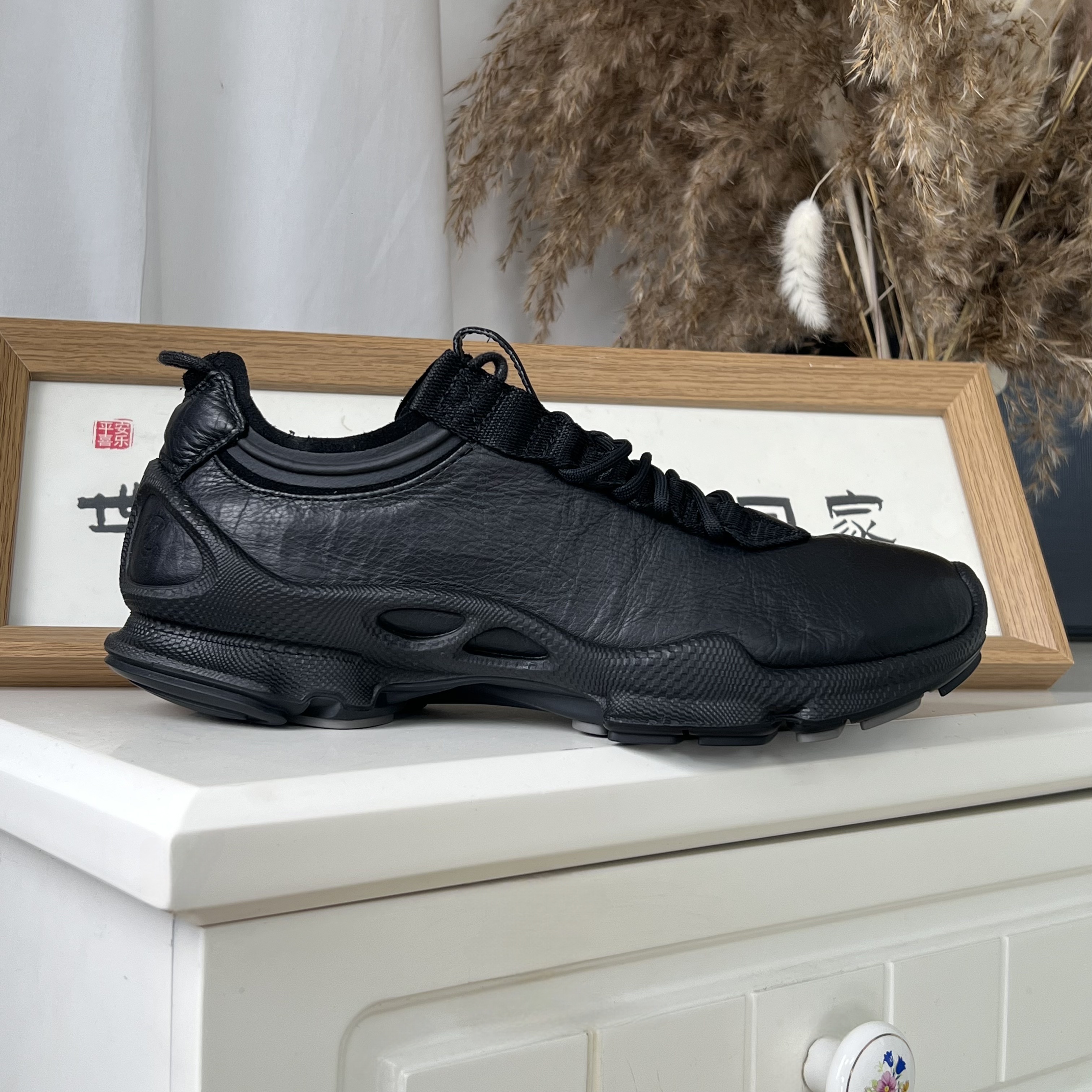 Ecco/爱步现货25款25周年健步男士防滑舒适低帮黑色跑步鞋 800444