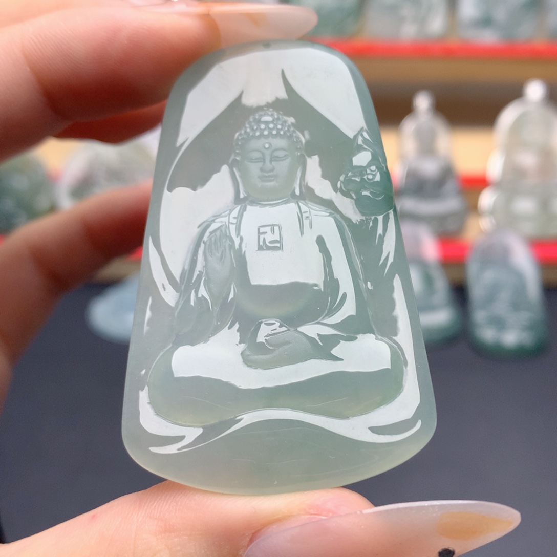 翡翠未镶嵌颈饰阿弥陀佛