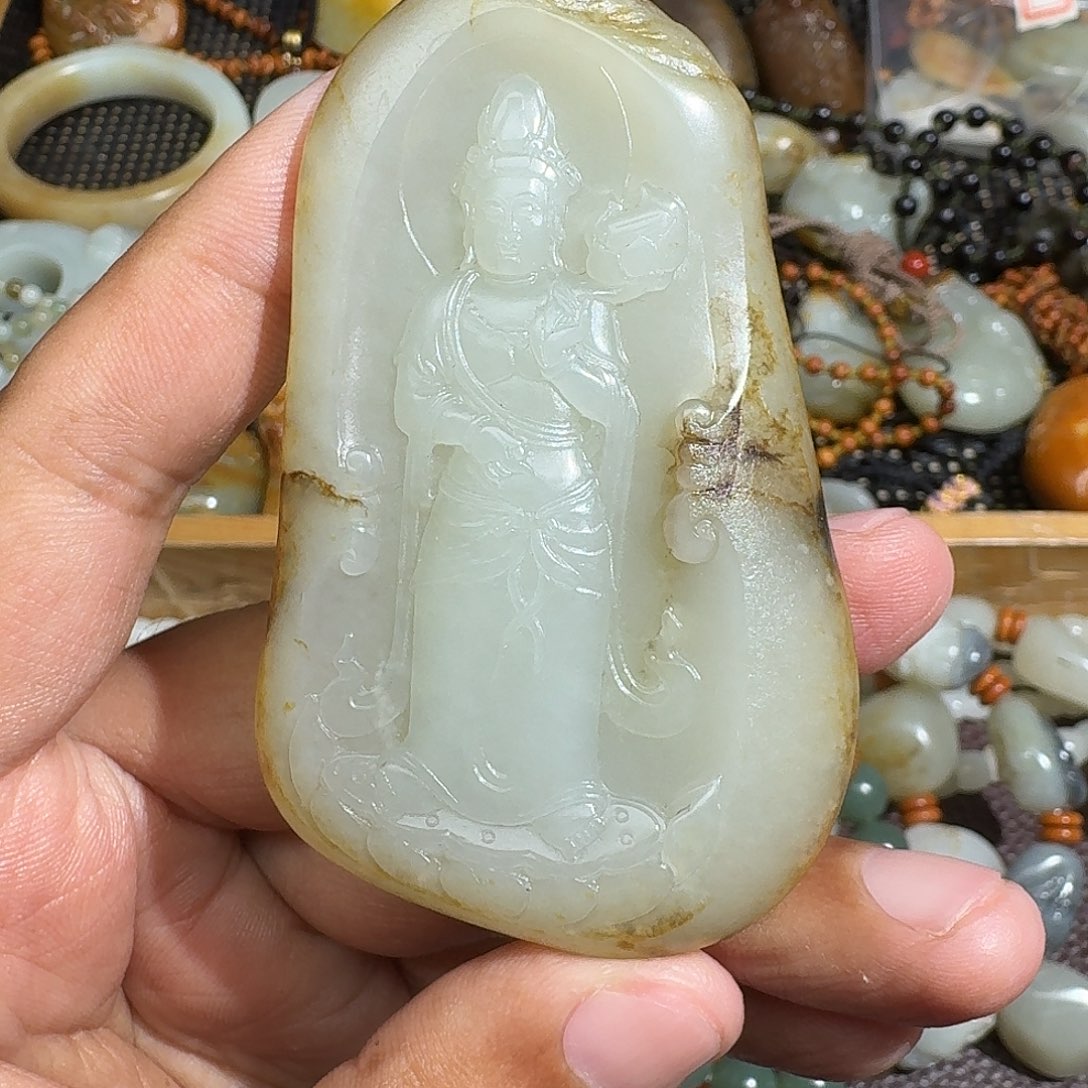 和田玉未镶嵌颈饰