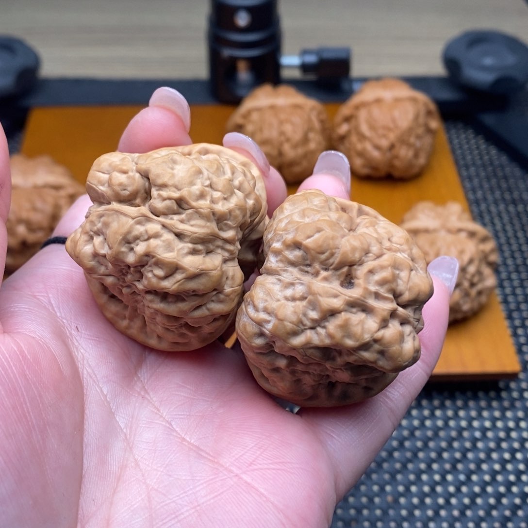 文玩核桃把件全品边40左右