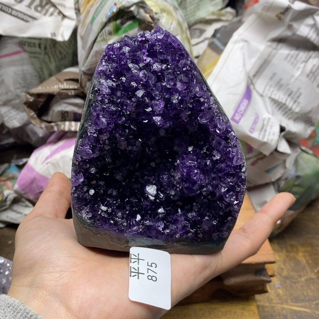 紫晶乌拉圭未镶嵌