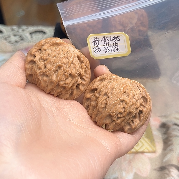 文玩核桃把件磨盘